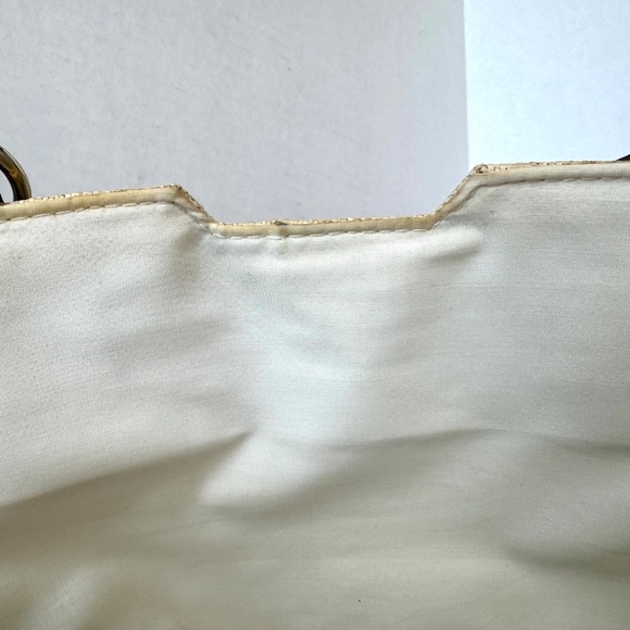 Charm and Luck Straw/Leather Summer Tote/Bag w/Side Fringe/Magnetic Closure - Picture 11 of 16